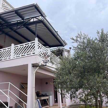 Casa Raio De Sol Em กงแซร์วาตอเรีย ภายนอก รูปภาพ