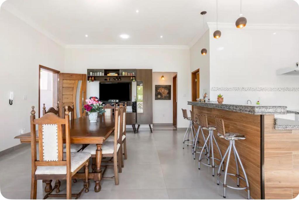 Casa Raio De Sol Em กงแซร์วาตอเรีย ภายนอก รูปภาพ