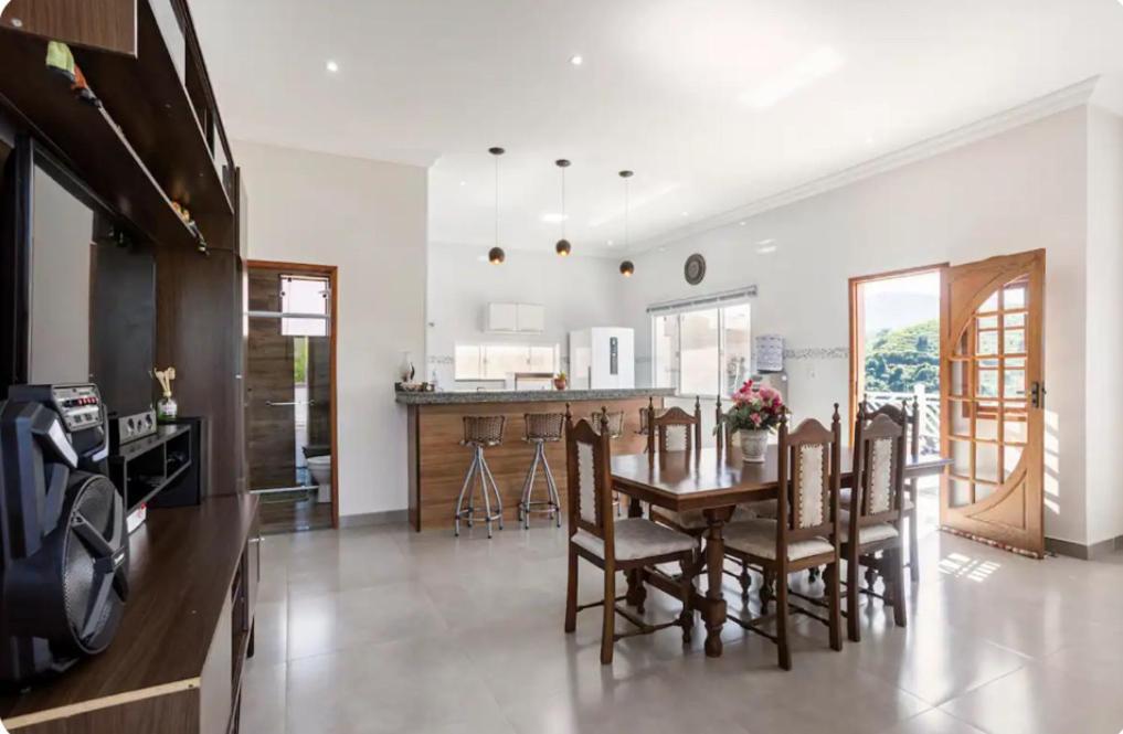 Casa Raio De Sol Em กงแซร์วาตอเรีย ภายนอก รูปภาพ